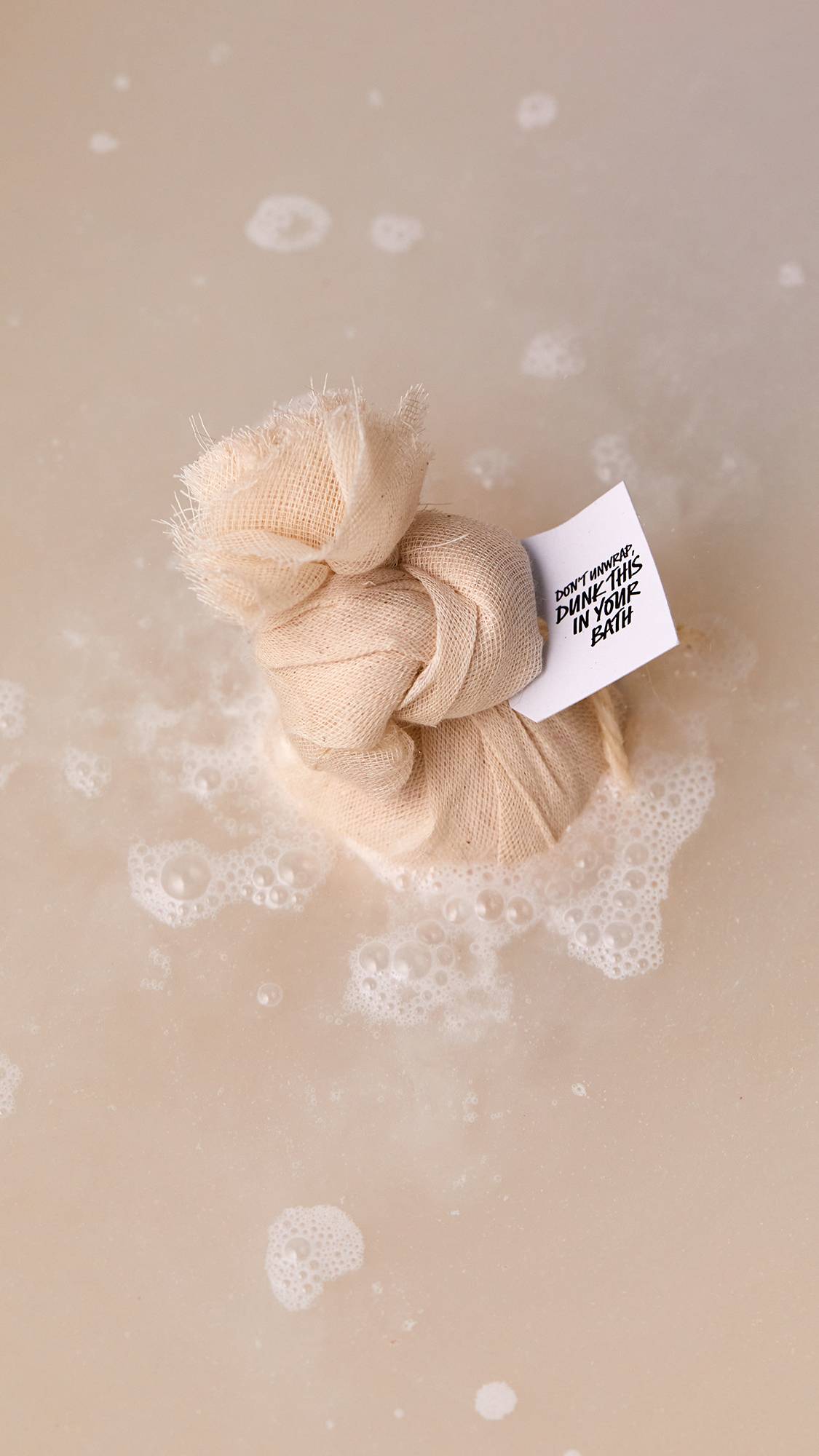 34AFF8A6-A6B6-0903-6CD5-BC5A626F8B30